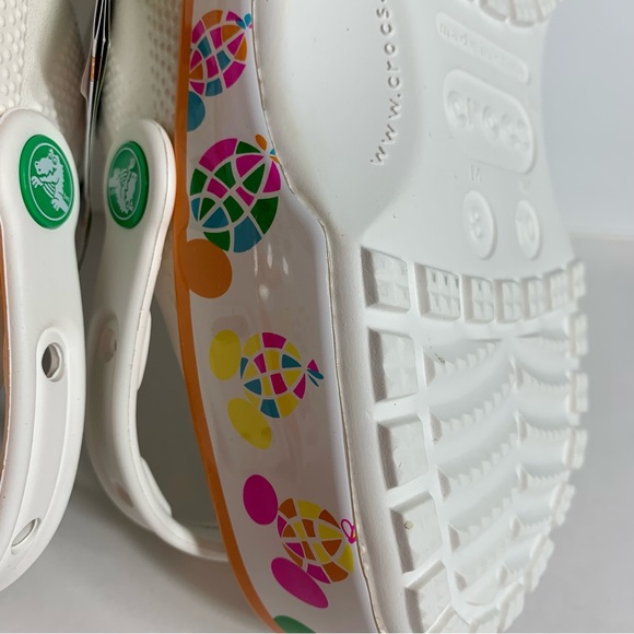 NWT. Crocs Disney 50th Anniversary Vault Collection Balloon Crocs W10/M8 unisex - Picture 15 of 15